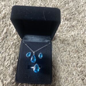 women's necklace and earrings set